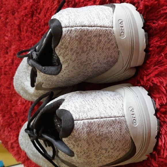 Reebok Athletic Shoes - Picture 8 of 9